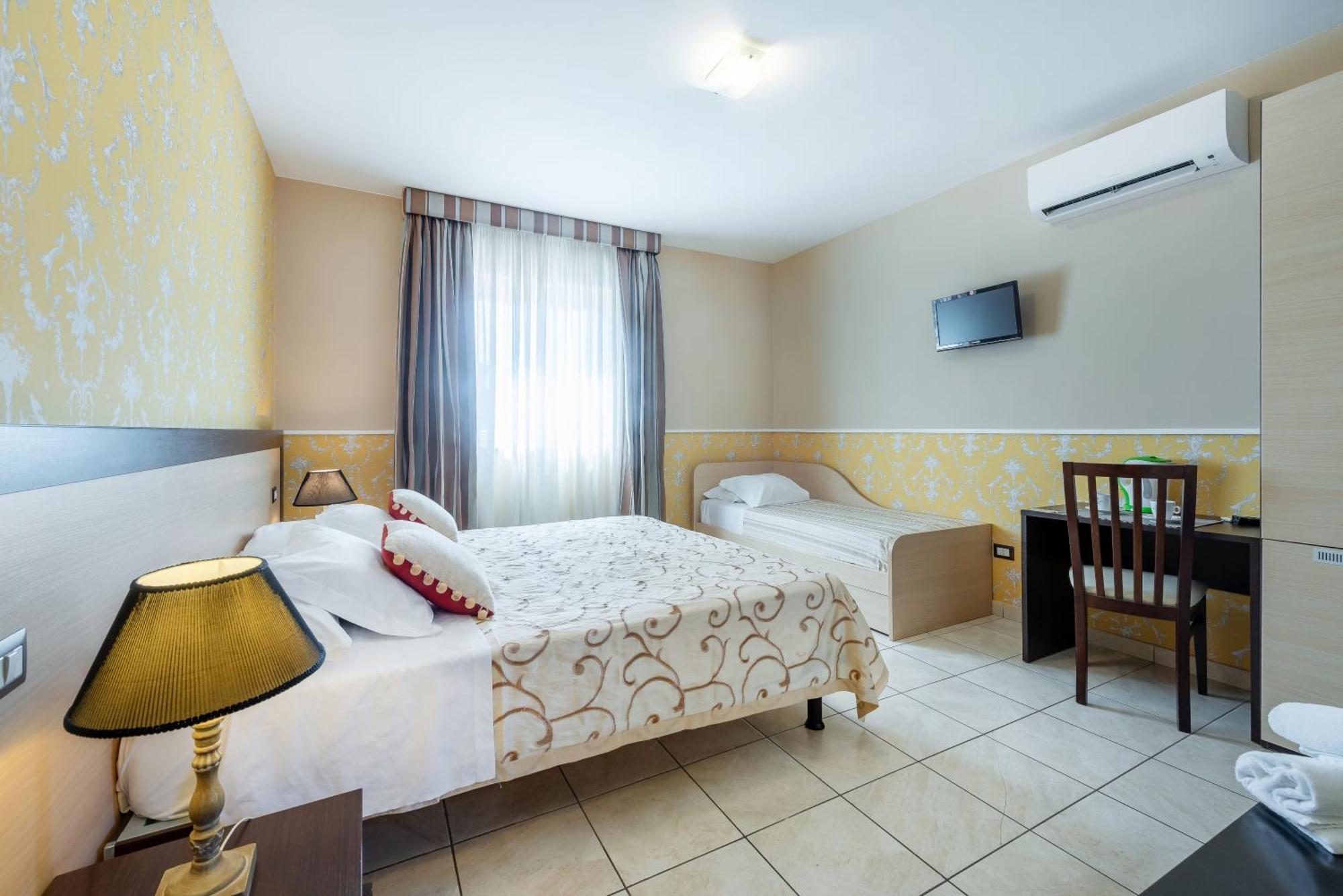 Hotel De La Relais